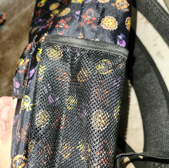 FIVE nights at Freddie's book sack - Picture 3 of 8